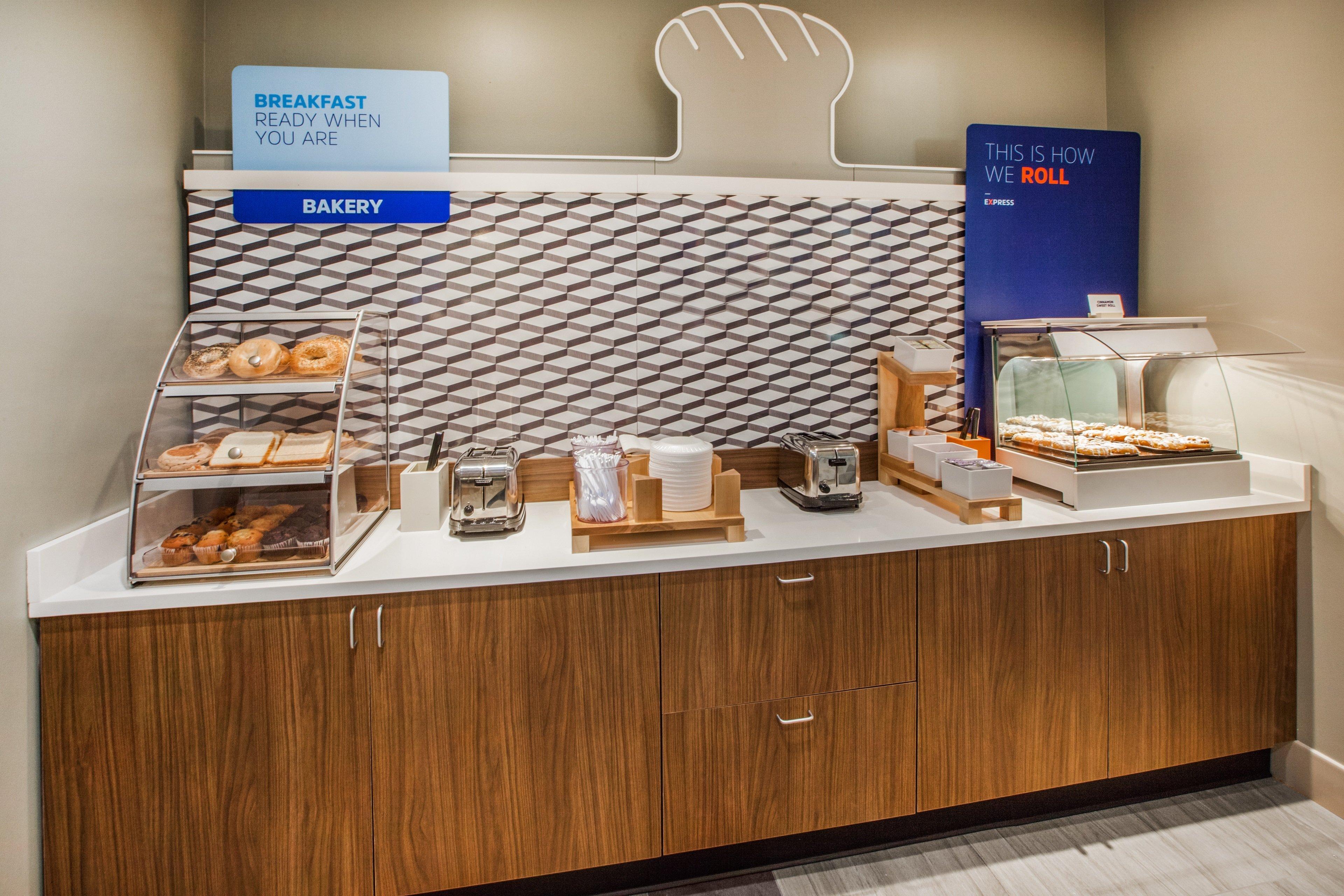 Holiday Inn Express Hotel & Suites Clearfield By Ihg Bagian luar foto