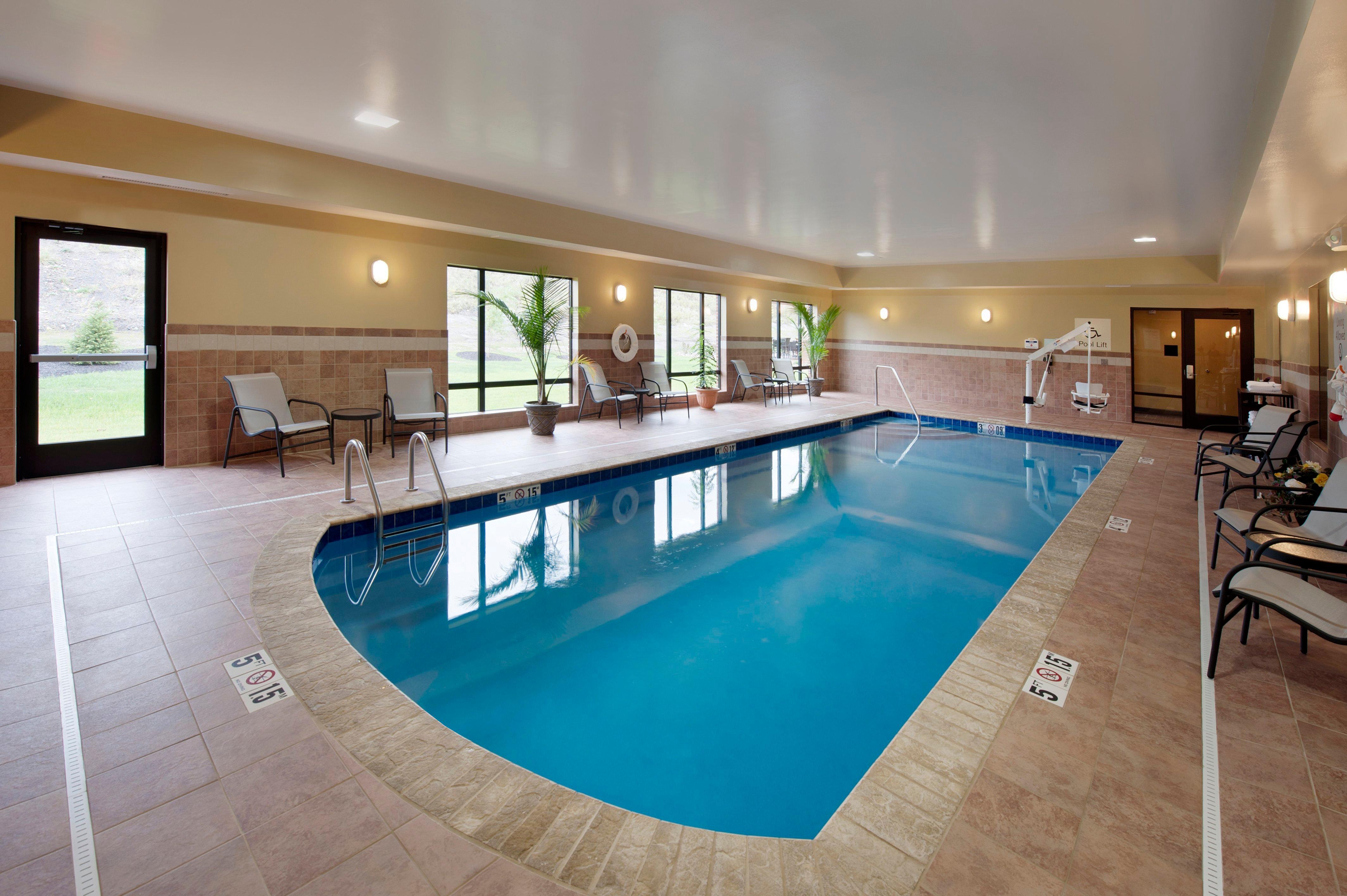 Holiday Inn Express Hotel & Suites Clearfield By Ihg Bagian luar foto