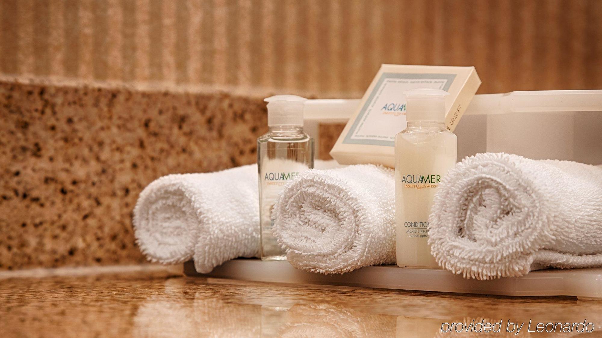 Holiday Inn Express Hotel & Suites Clearfield By Ihg Bagian luar foto